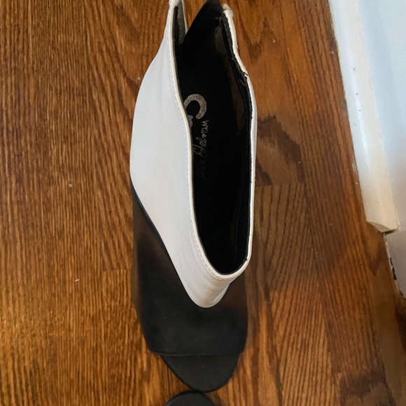 Heels - Picture 3 of 6